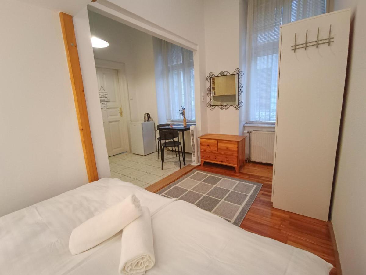 R172 Elitehost Raday Studio Apartment Budapesta Exterior foto