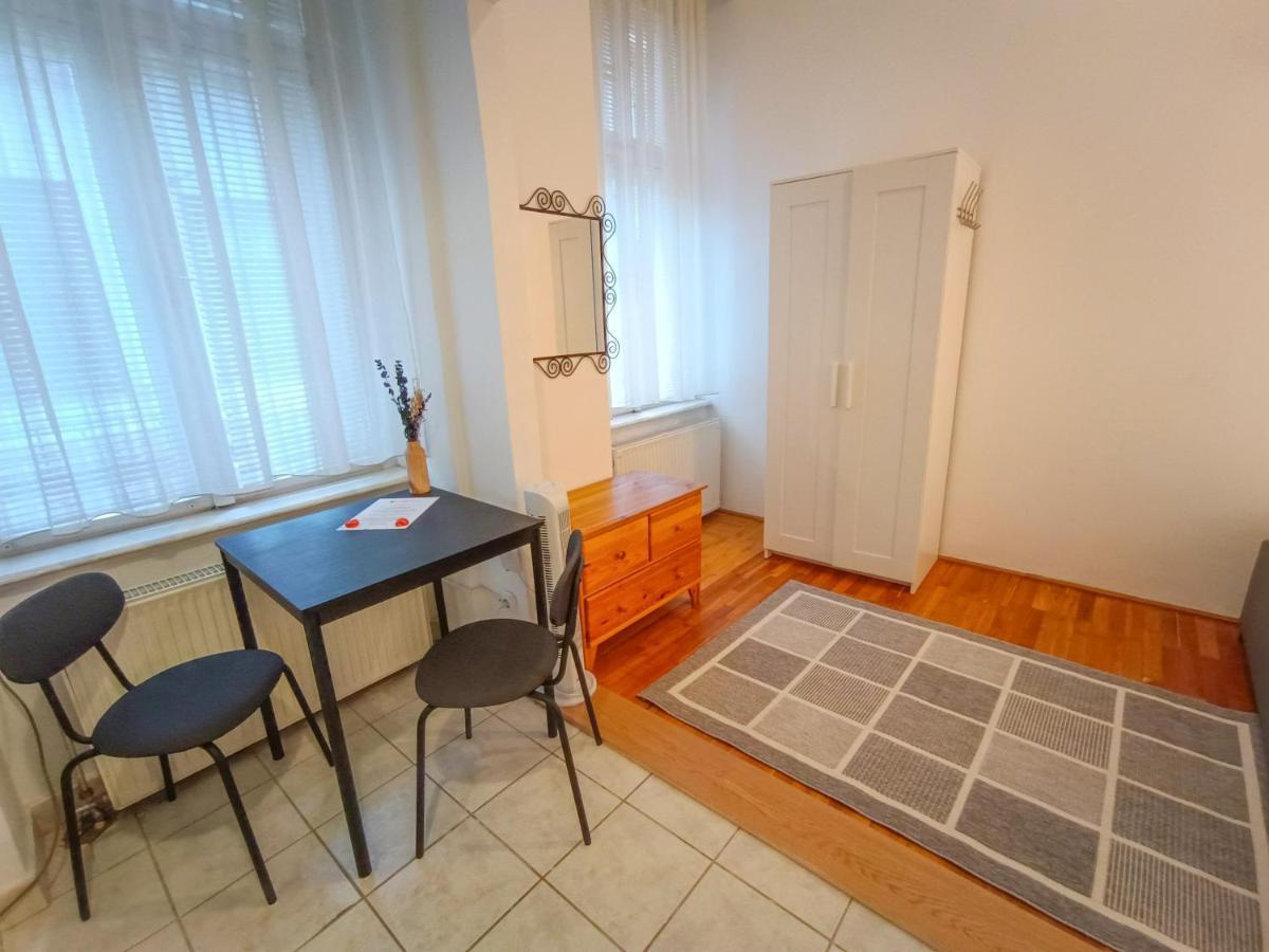 R172 Elitehost Raday Studio Apartment Budapesta Exterior foto