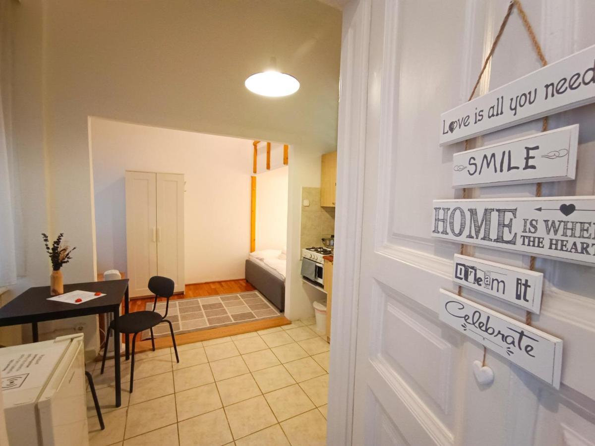 R172 Elitehost Raday Studio Apartment Budapesta Exterior foto