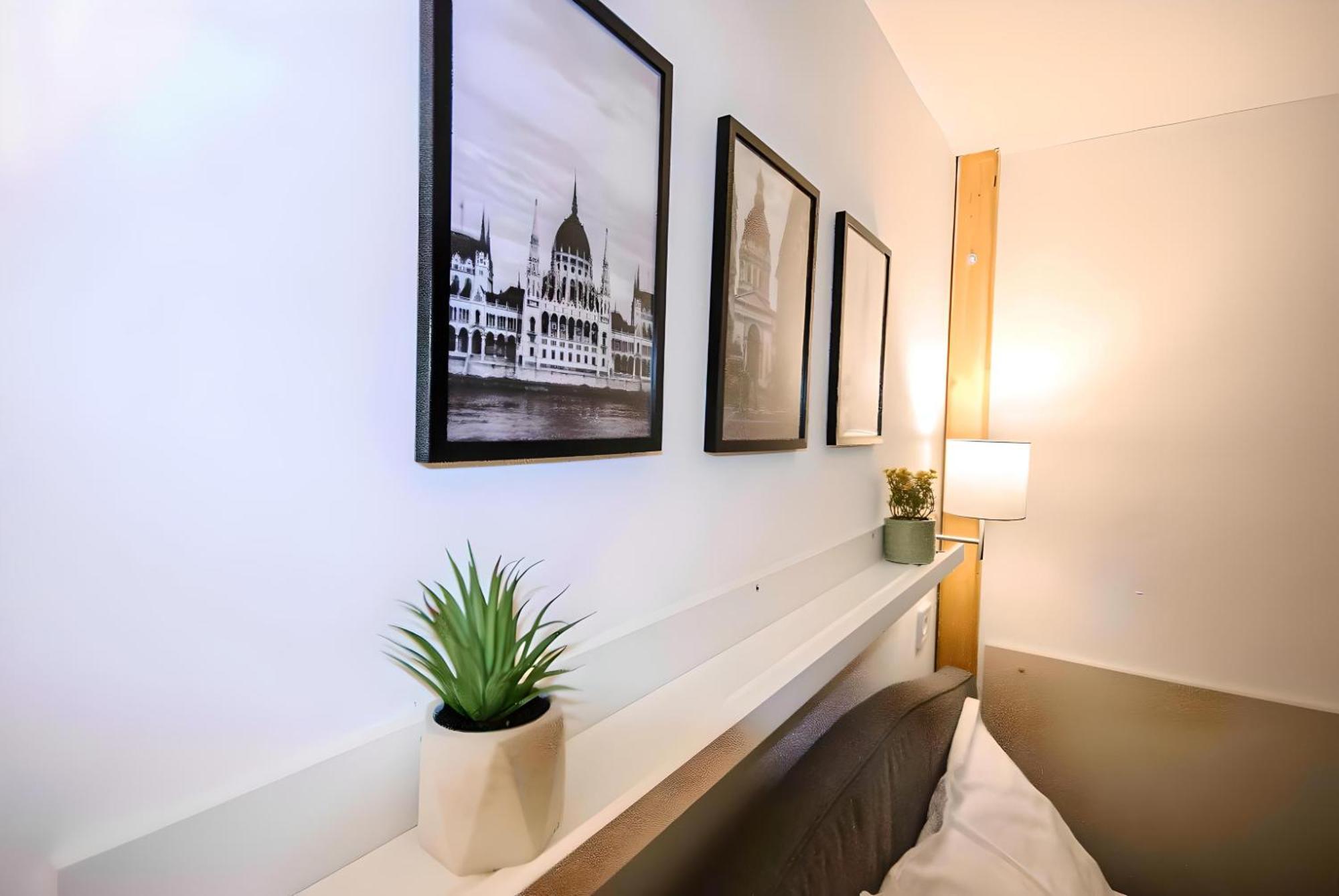 R172 Elitehost Raday Studio Apartment Budapesta Exterior foto